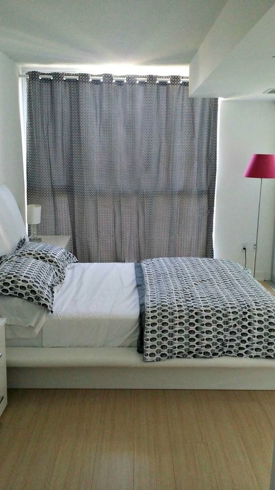 Pelicanstay In Toronto Entertainment District Экстерьер фото